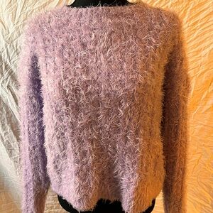 Light purple fluffy crew necksweater. Size Medium